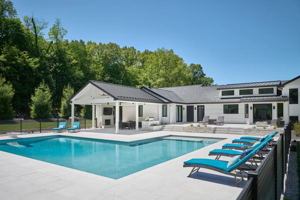 Contemporary House Remodeling by Blok Builders, Inc. - Photo 2