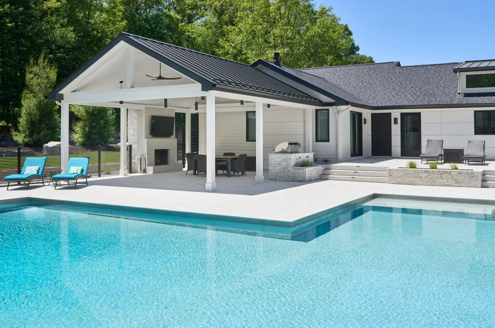 Contemporary House Remodeling by Blok Builders, Inc. - Photo 37