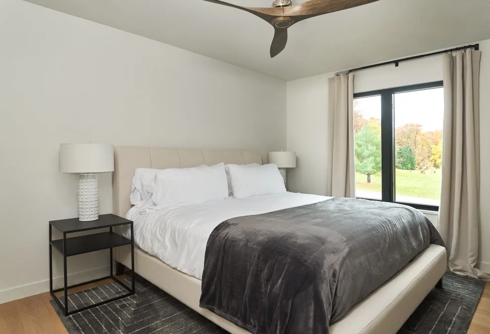 Contemporary House Remodeling by Blok Builders, Inc. - Photo 40