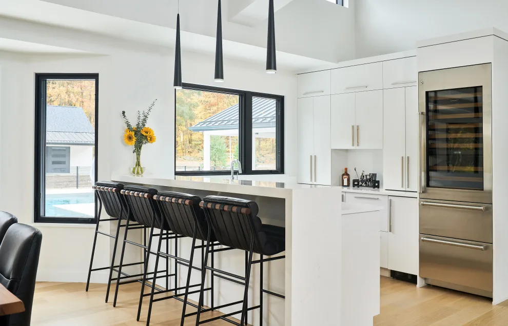Contemporary House Remodeling by Blok Builders, Inc. - Photo 16