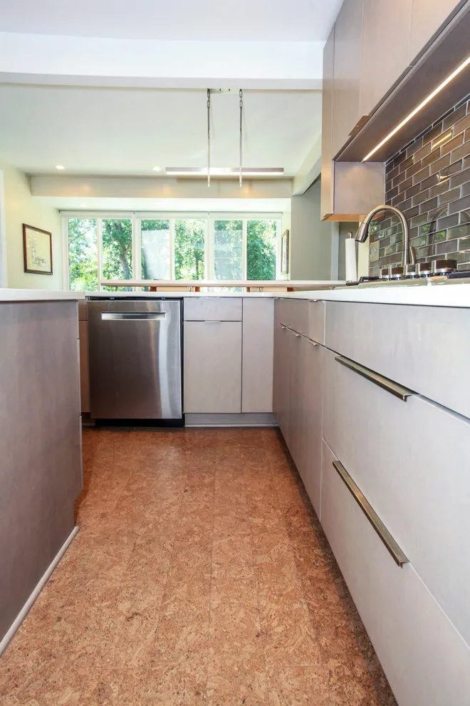 Contemporary Kitchen and Lounge by Owners Choice Construction - Photo 5