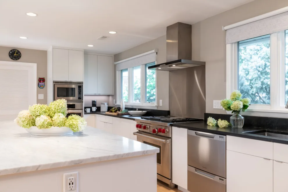 Contemporary Kitchen in St. Louis by Liston Design Build - Photo 6