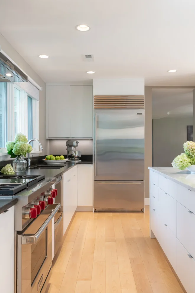 Contemporary Kitchen in St. Louis by Liston Design Build - Photo 4