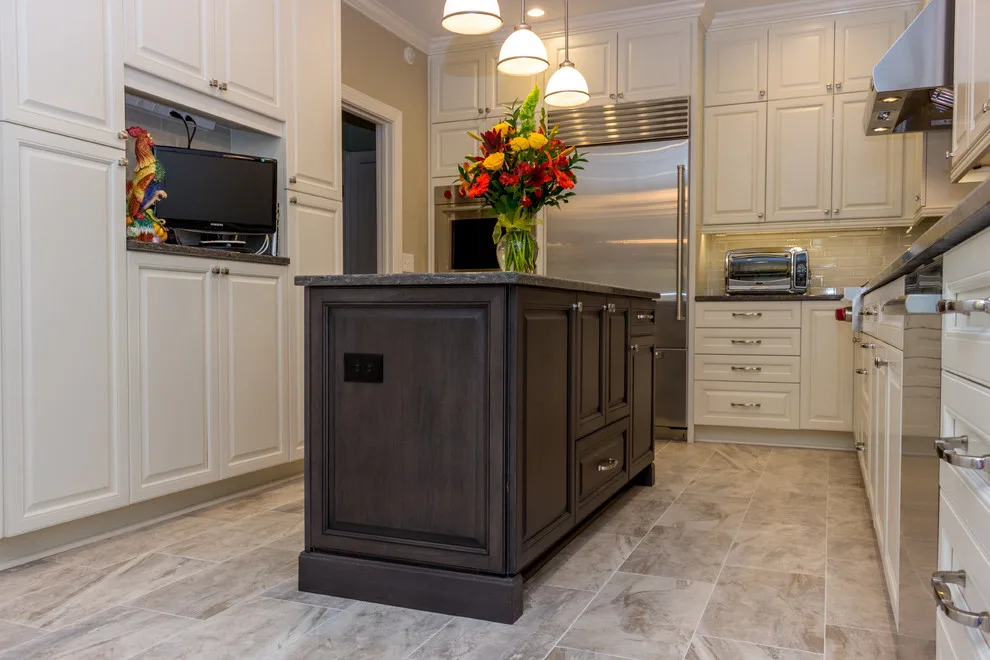 Contemporary Kitchen Transformation by Innovative Design Build - Photo 4