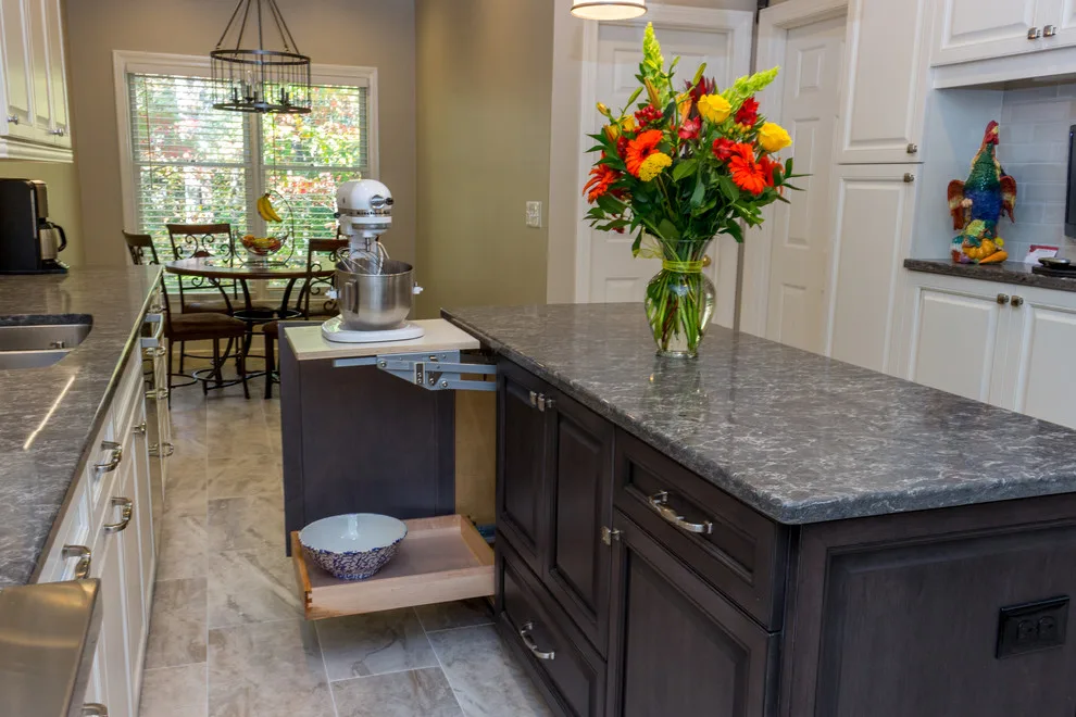 Contemporary Kitchen Transformation by Innovative Design Build - Photo 21