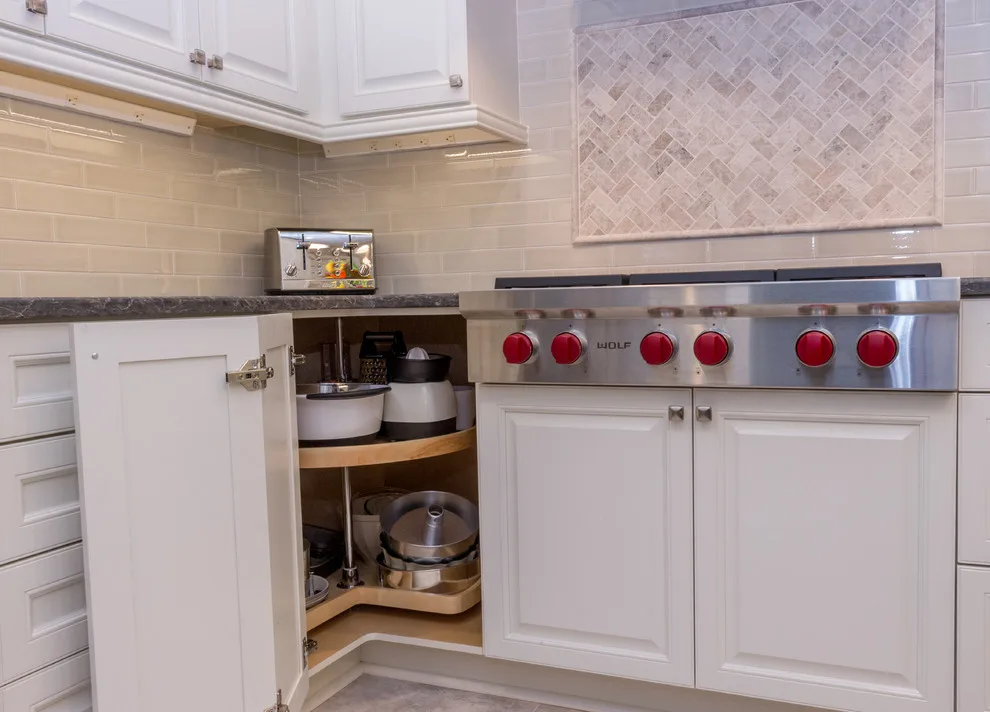 Contemporary Kitchen Transformation by Innovative Design Build - Photo 5