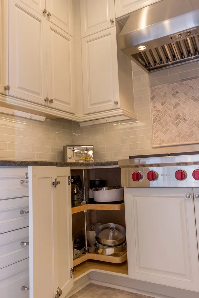 Contemporary Kitchen Transformation by Innovative Design Build - Photo 11