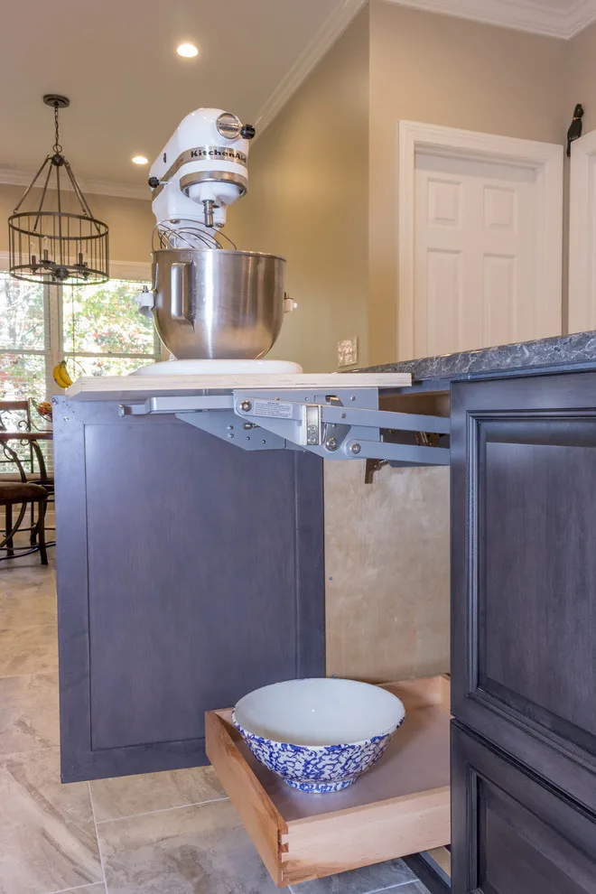 Contemporary Kitchen Transformation by Innovative Design Build - Photo 22