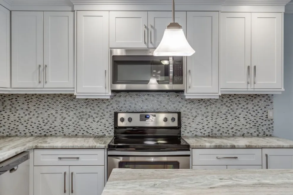 Luminous Kitchen in Everett by Jvb Contractors LLC - Photo 5
