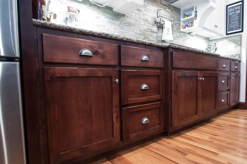 Reed Contemporary Classic Residence - Kitchen by Robbins Construction - Photo 2