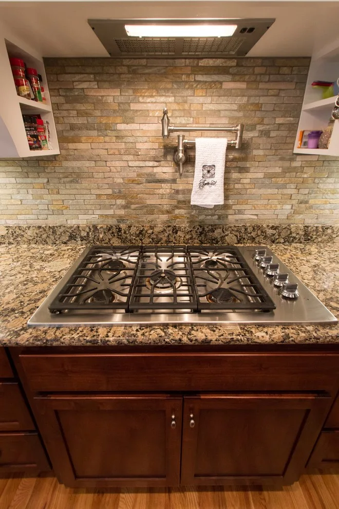 Reed Contemporary Classic Residence - Kitchen by Robbins Construction - Photo 7