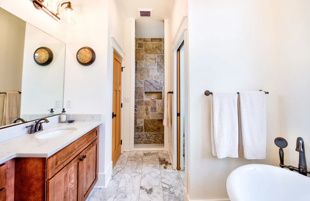Contemporary Master and Guest Bathrooms by Ealy Construction - Photo 6