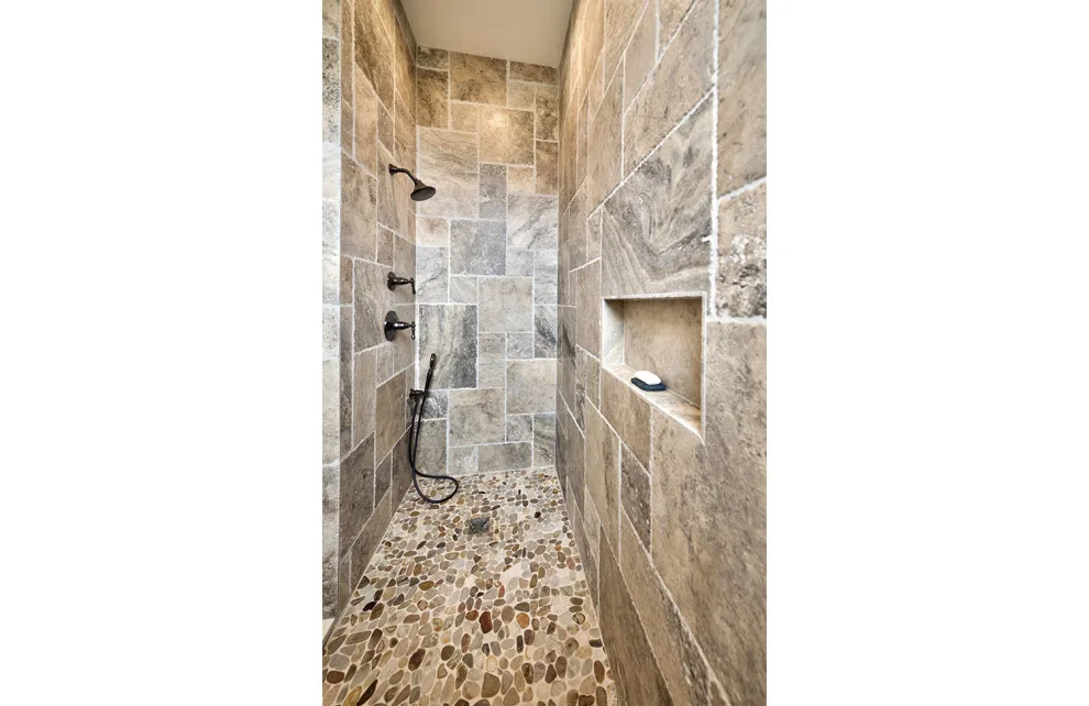 Contemporary Master and Guest Bathrooms by Ealy Construction - Photo 7