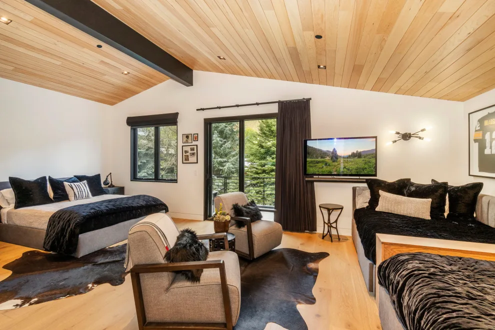 Contemporary Mountain Elegance by Mountainwood Construction - Photo 7