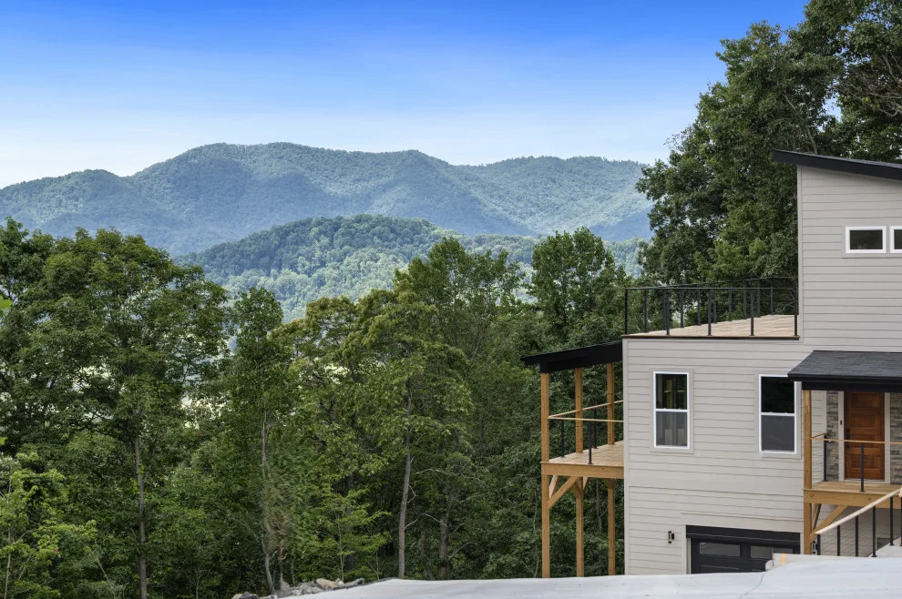 Contemporary Mountain Lifestyle by IDL Construction - Photo 15