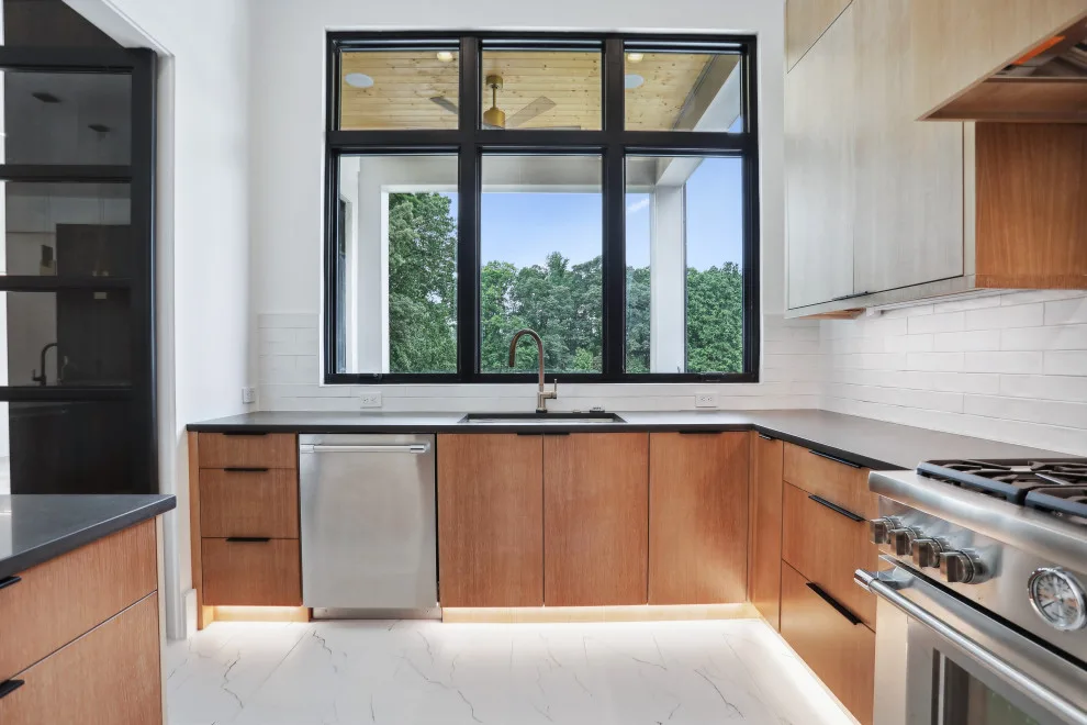 Contemporary Custom Home Build by New Rosslyn Construction - Photo 34