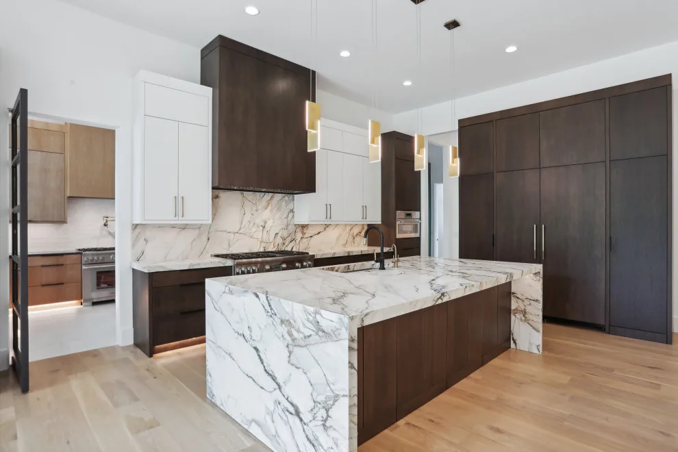 Contemporary Custom Home Build by New Rosslyn Construction - Photo 16