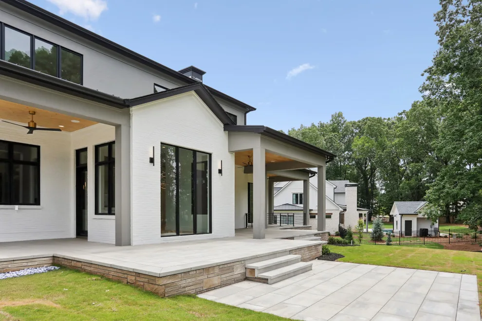 Contemporary Custom Home Build by New Rosslyn Construction - Photo 27