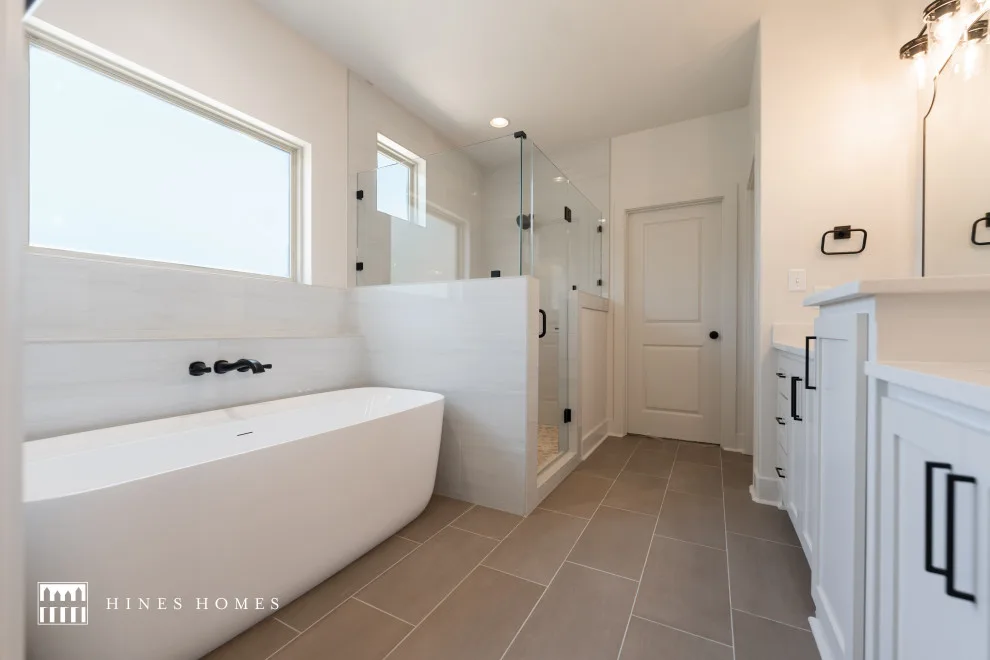 Contemporary New Build Residence by Hines Homes, LLC - Photo 27