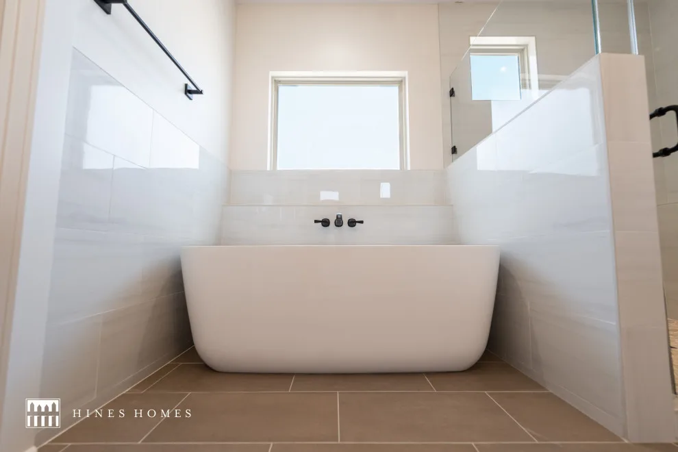 Contemporary New Build Residence by Hines Homes, LLC - Photo 35