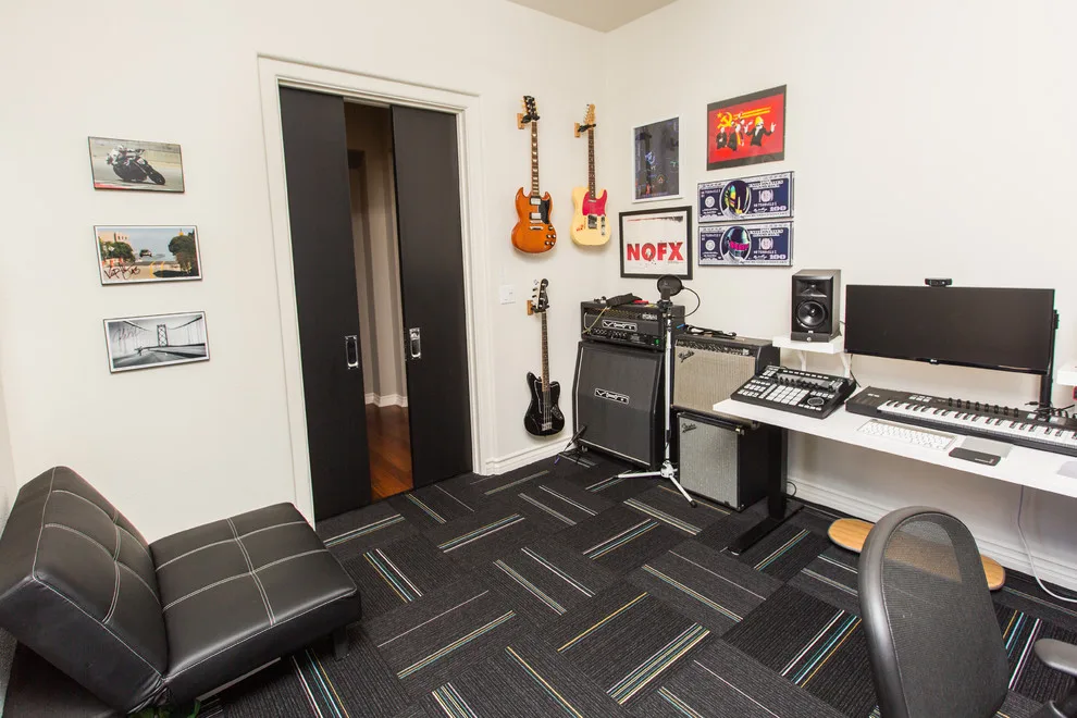 Contemporary Workspace by Graham Hallissey Construction - Photo 3