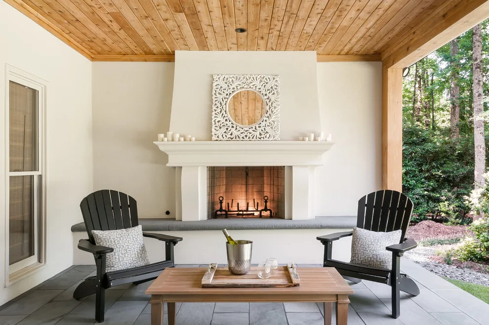 Contemporary Outdoor Living Area by Innovative Design Build - Photo 3