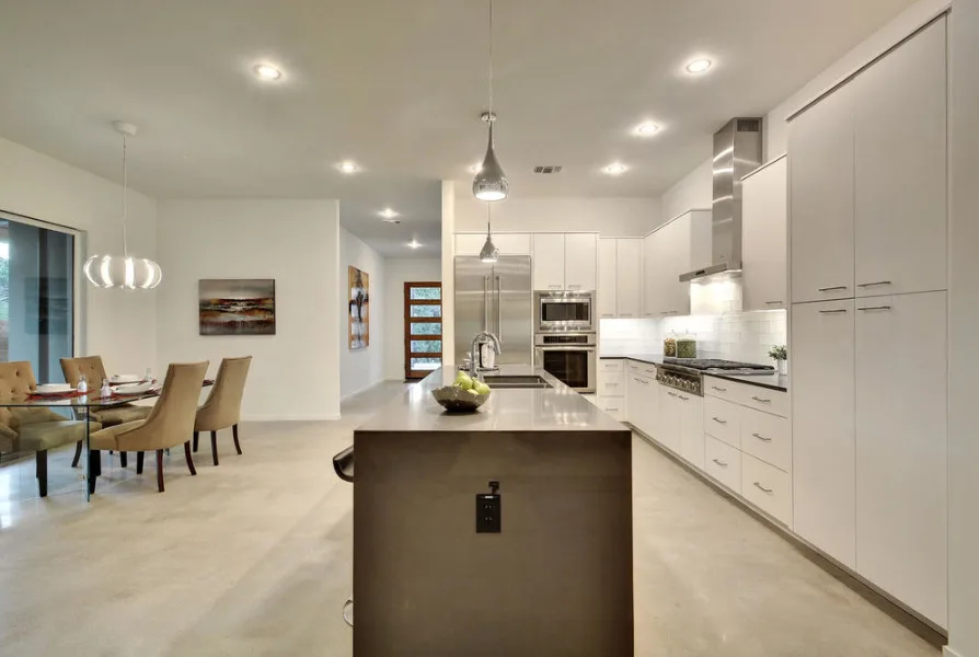 Contemporary Kitchen and Open Living Area Design by East Austin Carpenters - Photo 2