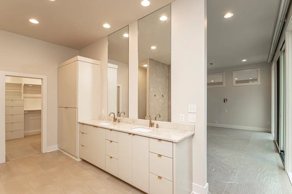 Contemporary Ranch Home by Hines Homes, LLC - Photo 29