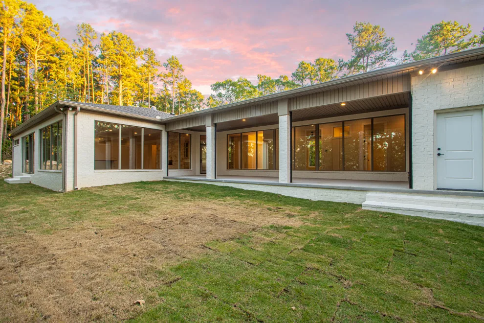 Contemporary Ranch Home by Hines Homes, LLC - Photo 21