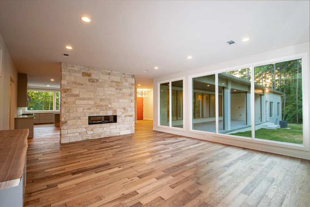 Contemporary Ranch Home by Hines Homes, LLC - Photo 17