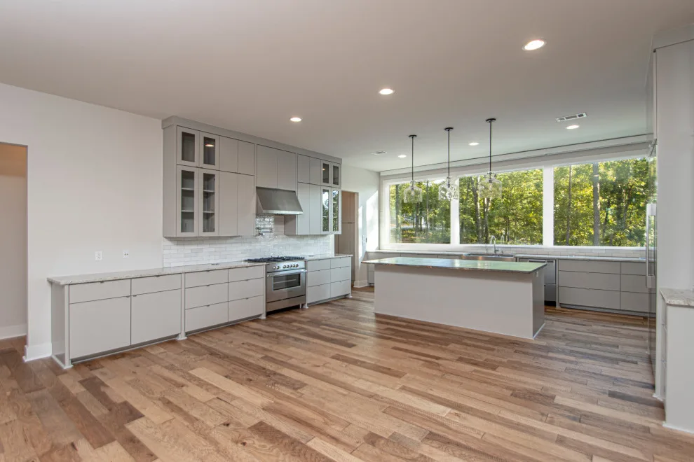 Contemporary Ranch Home by Hines Homes, LLC - Photo 31
