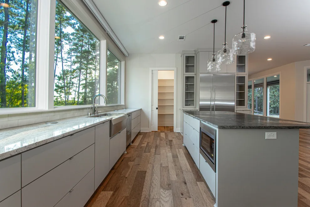 Contemporary Ranch Home by Hines Homes, LLC - Photo 2