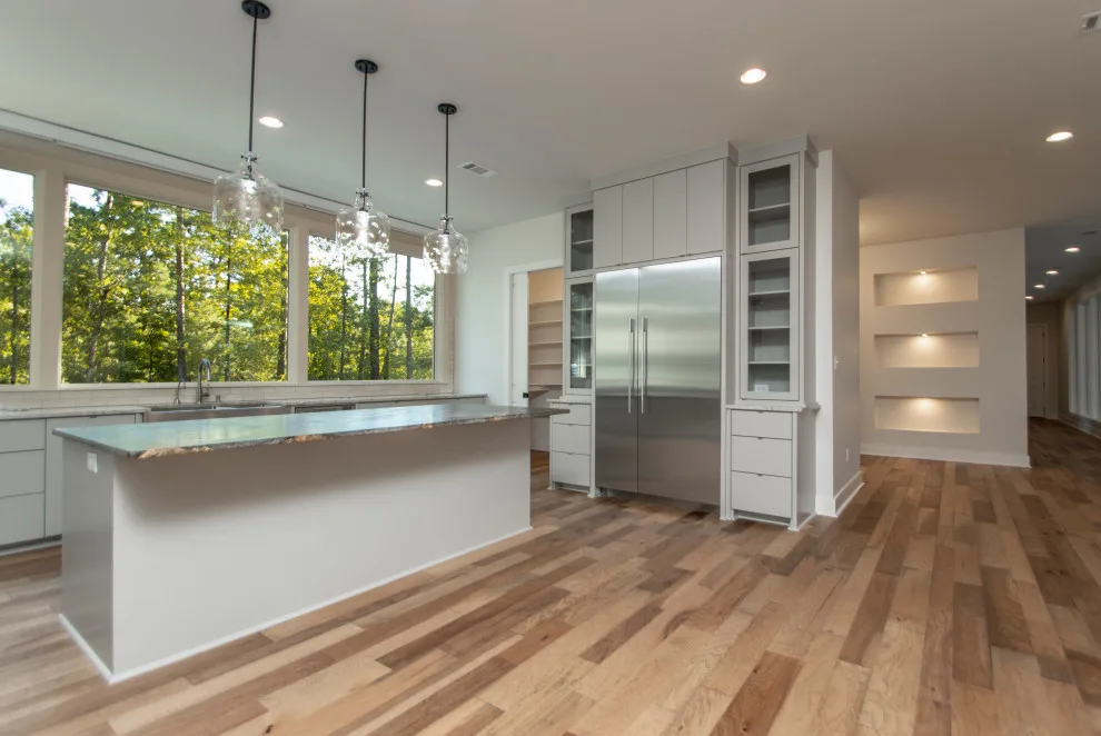 Contemporary Ranch Home by Hines Homes, LLC - Photo 7