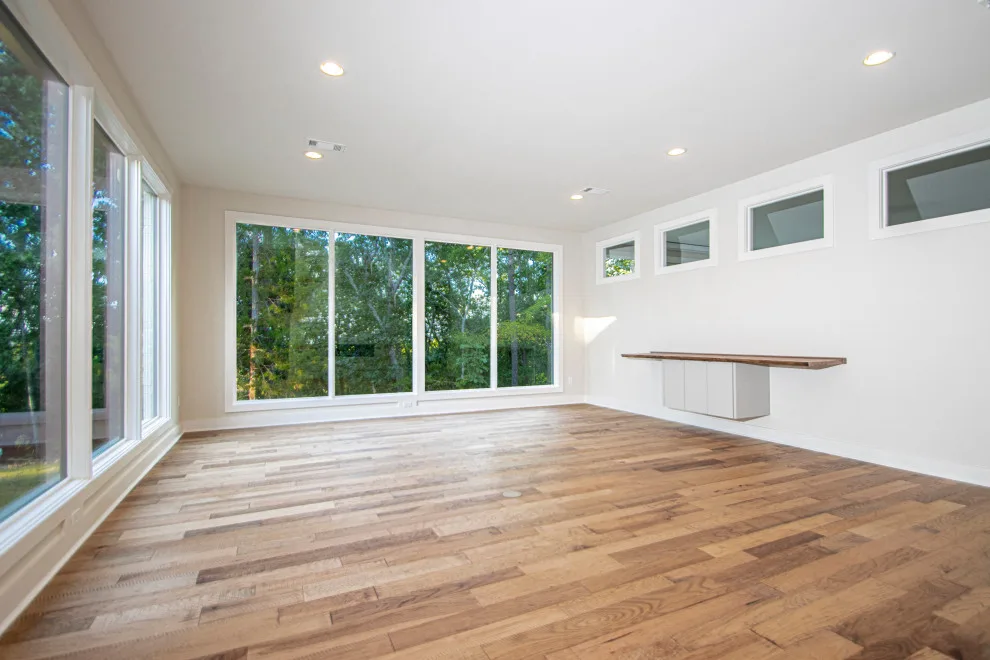 Contemporary Ranch Home by Hines Homes, LLC - Photo 14