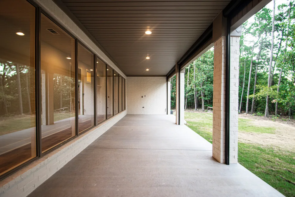 Contemporary Ranch Home by Hines Homes, LLC - Photo 22