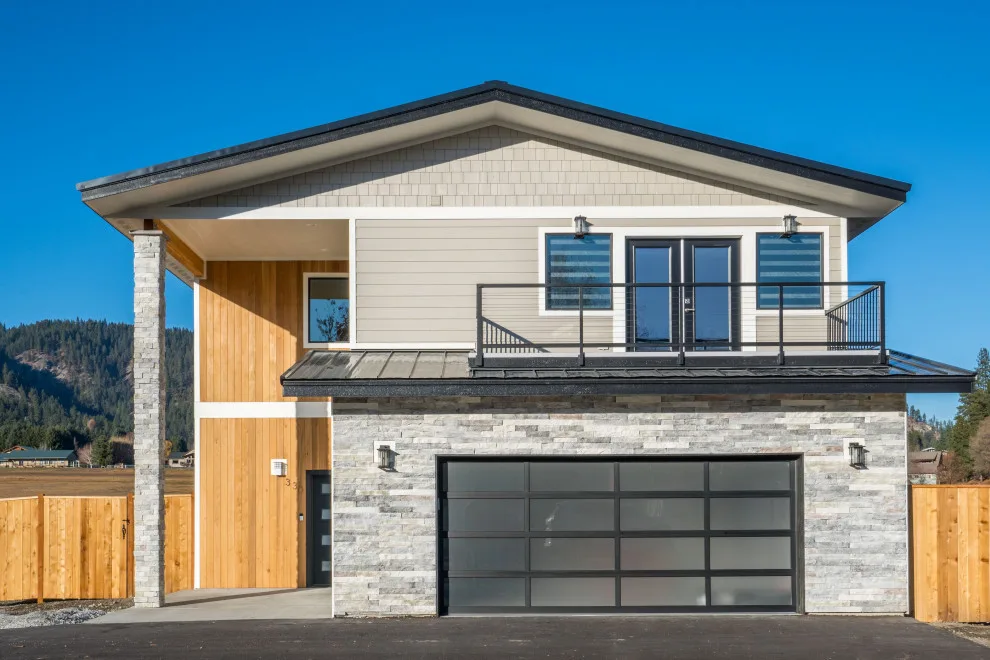 Contemporary Housing by One-Way Construction NW - Photo 22