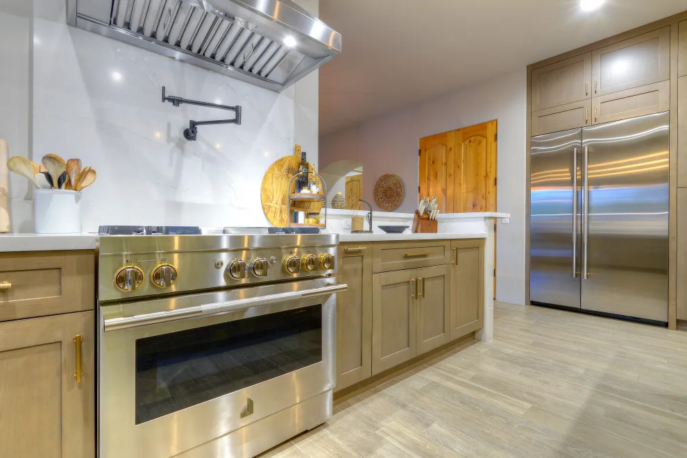 Contemporary Santa Fe by Maple Avenue Construction - Photo 5