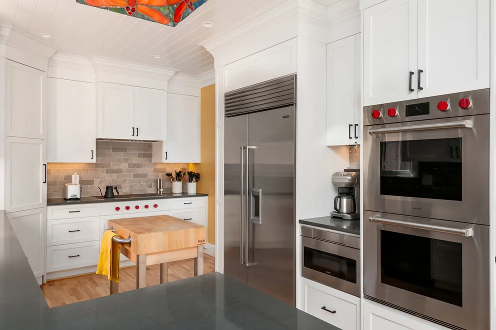 Contemporary Shaker Kitchen - Brookhaven by Innovative Design Build - Photo 15