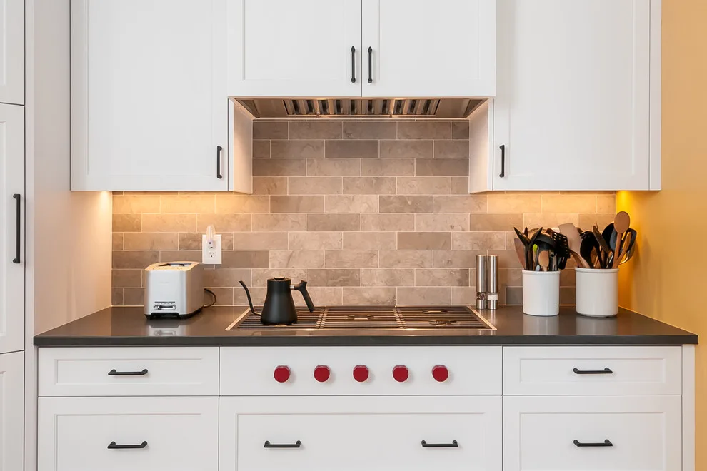 Contemporary Shaker Kitchen - Brookhaven by Innovative Design Build - Photo 5