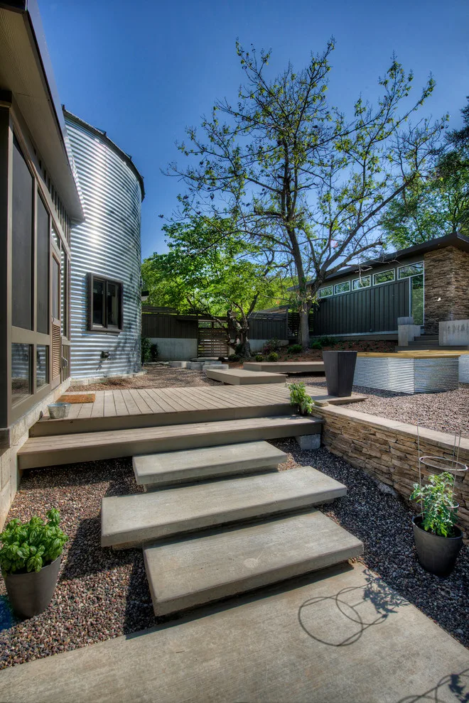 Contemporary Silo by Monticello Custom Homes And Remodeling - Photo 18