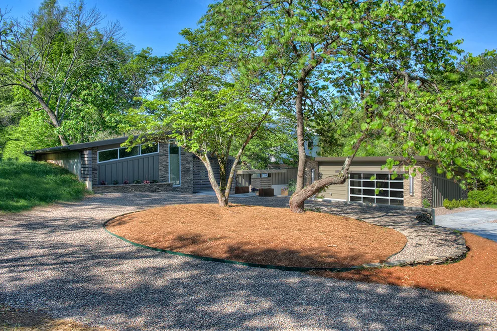 Contemporary Silo by Monticello Custom Homes And Remodeling - Photo 4