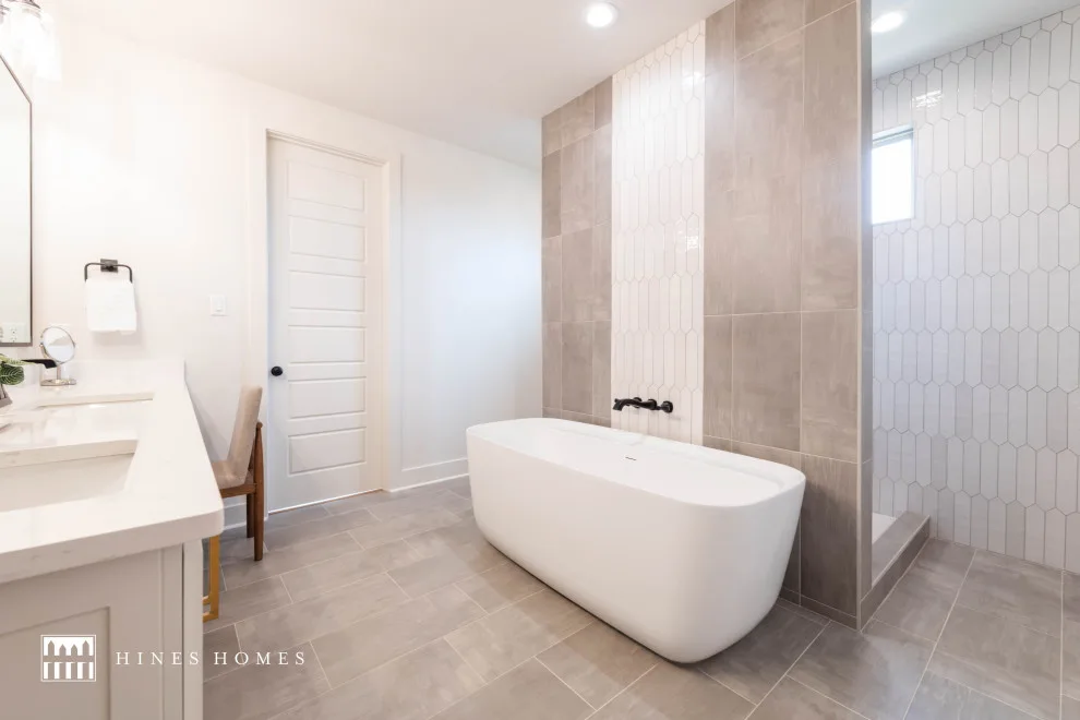 Contemporary Perspective by Hines Homes, LLC - Photo 26