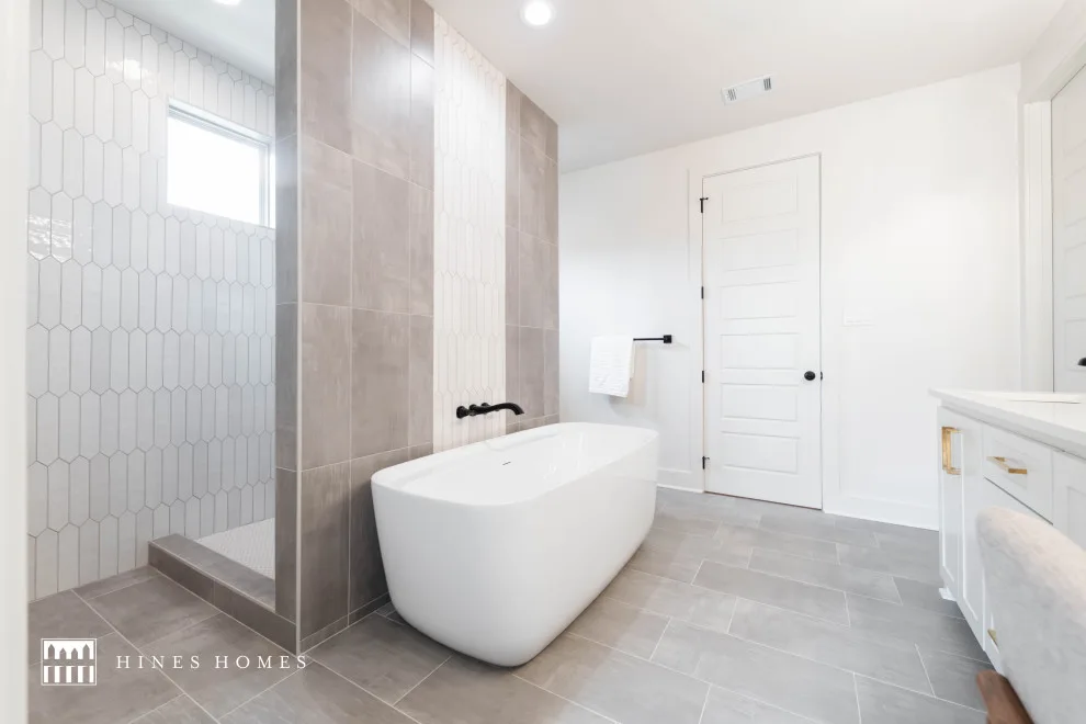 Contemporary Perspective by Hines Homes, LLC - Photo 28