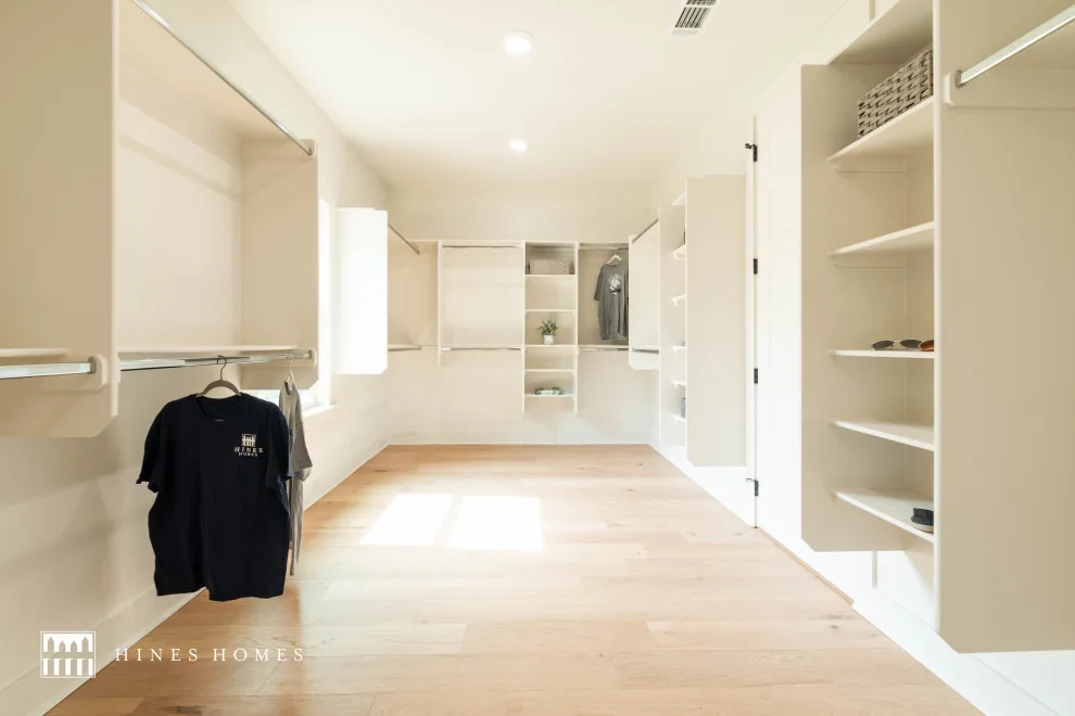 Contemporary Perspective by Hines Homes, LLC - Photo 9