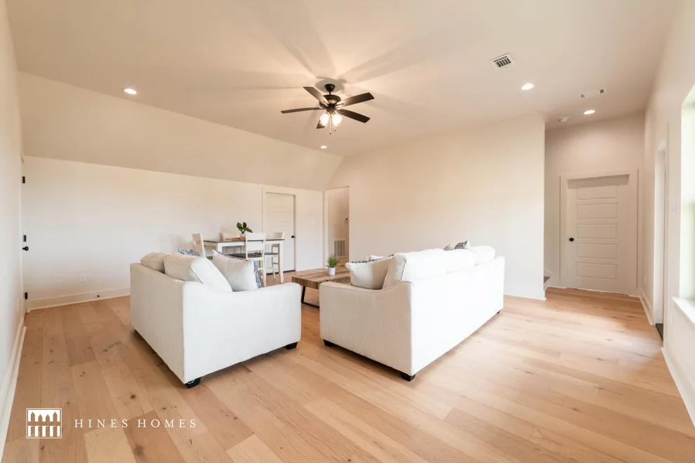Contemporary Perspective by Hines Homes, LLC - Photo 24