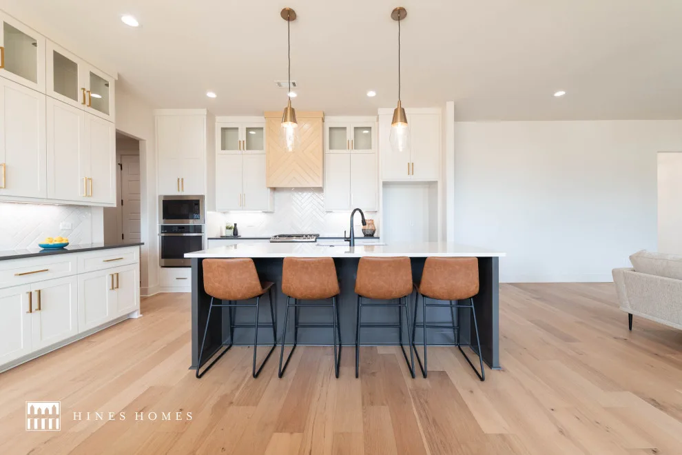 Contemporary Perspective by Hines Homes, LLC - Photo 23