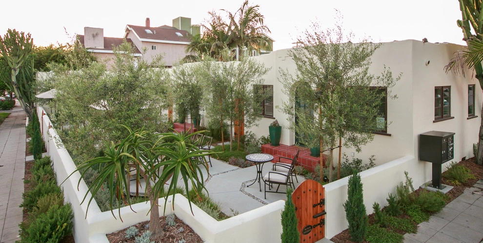 Alcazar Court by Carson Douglas Landscape Architecture - Photo 9