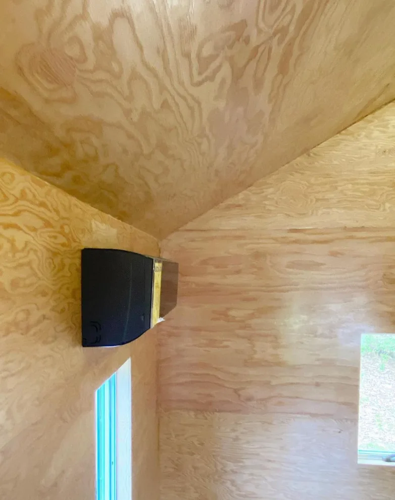 Contemporary Timber Guest Cabin and Creative Retreat by Grain & Steel Contracting LLC - Photo 4