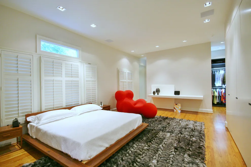 Montibello Modern Master Bedroom by Guthmann Construction - Photo 5