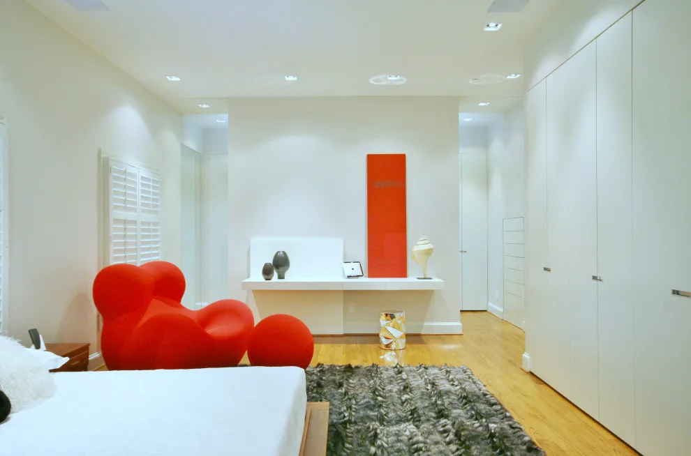 Montibello Modern Master Bedroom by Guthmann Construction - Photo 3